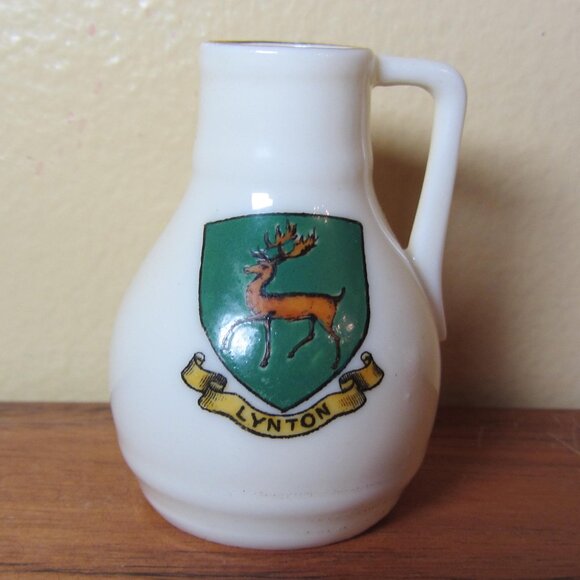 W.H. Goss crested heraldry china vintage Lynton (GC045 Grace) - Picture 1 of 7
